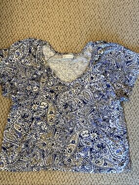 Rafaella T paisley. Size XL